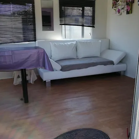 Chez Christelle فندق مبيت وإفطار أودينج